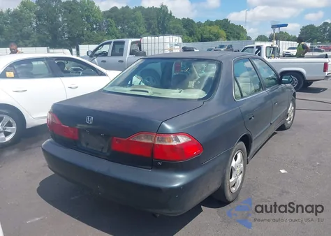 1998 Honda Accord Ex z USA, uszkodzony, nr VIN 1HGCG5656WA087805